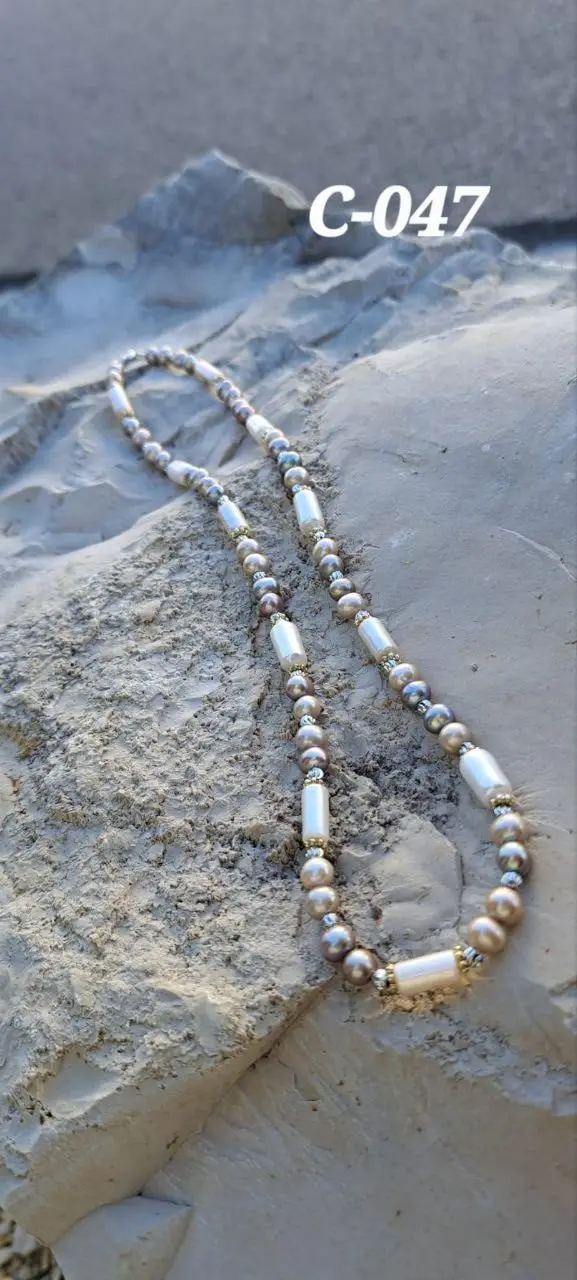 C-047 Collier Süsswasserperlen in warmen Tönen, vielseitig verwendbar, Juwelierdraht, 47,5cm, Federringverschluss Edelst