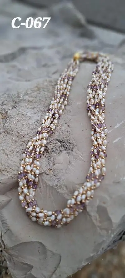 C-067 Collier 6-Reiher Keshiperlen, Stein Amethyst, 
53cm lang, Schraubverschluss, 
Fr. 250.-
