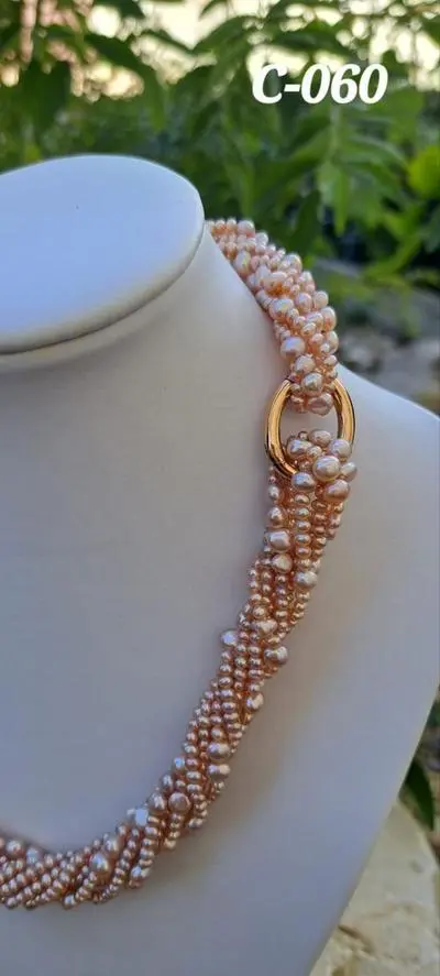 C-060 Collier Süsswasserperlen, Wassertropfendesign,sehr feines Schweizerhandwerk, können vielseitig getragen werden, Kl